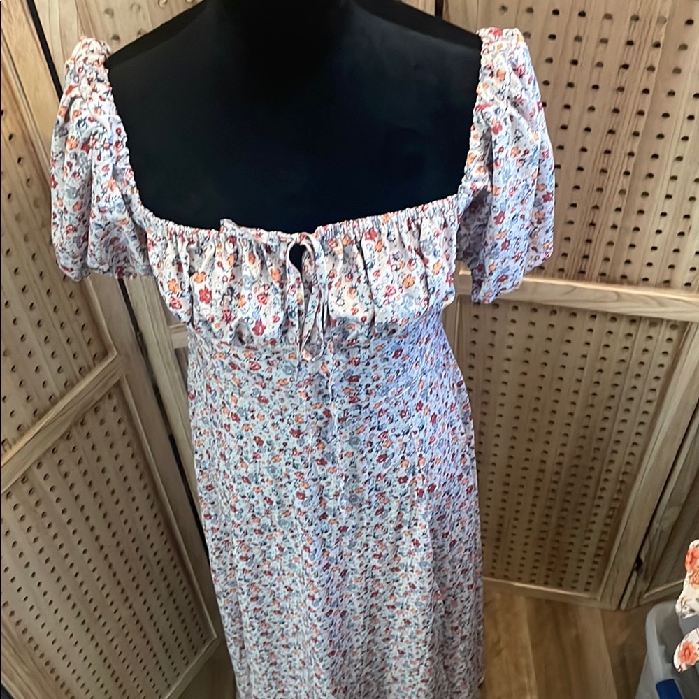 Floral‎ Puff Sleeve Dress